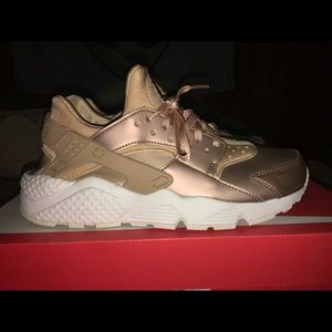 Rose gold limited Nike Huaraches